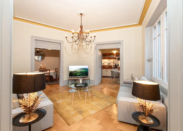 Place Des Dominicains Colmar